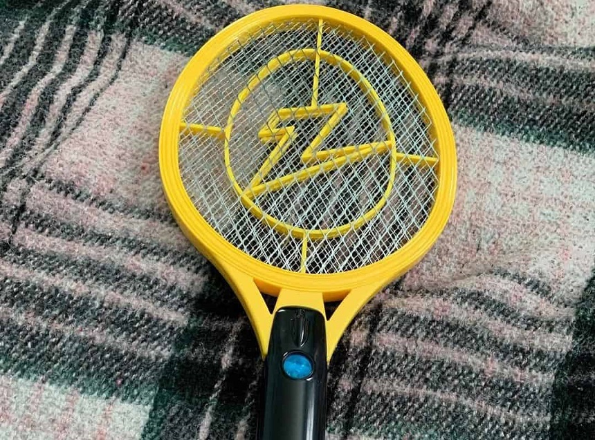 2 X Electric Swatter Yellow Fly Swatter Electric Fly Swatter Fly Swat 