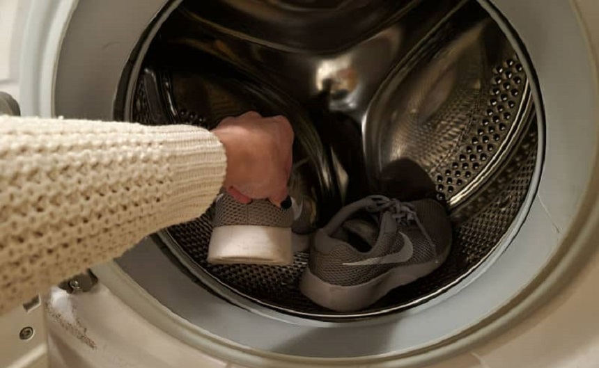 How to Get Rid of Bed Bugs in Shoes? 7 Most Effective Ways